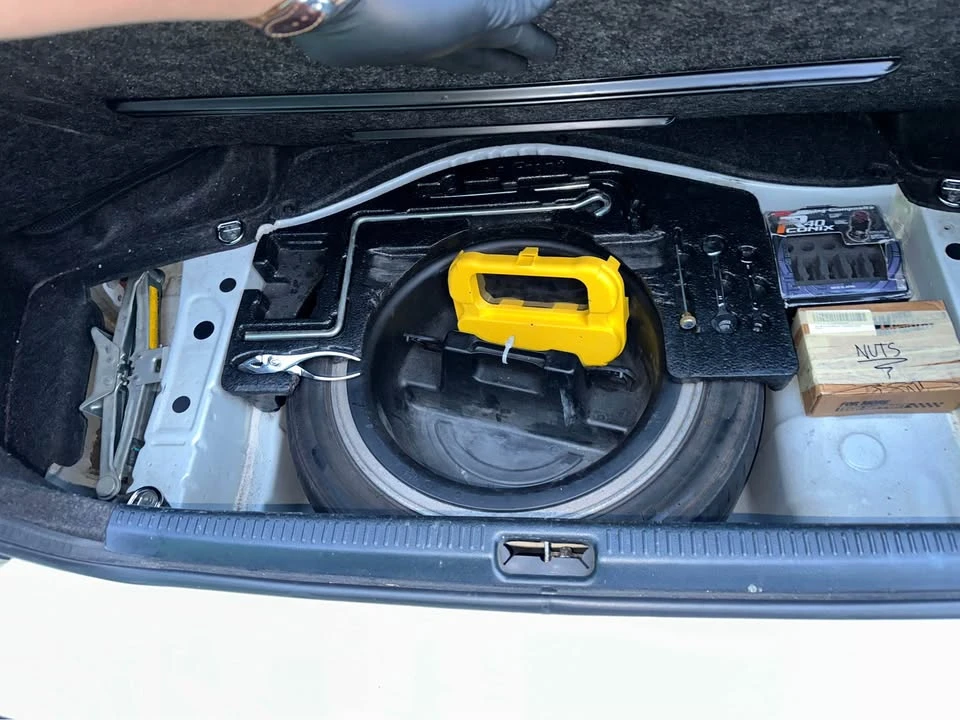 2001 Lexus IS 1st Gen - Image 19 of 19