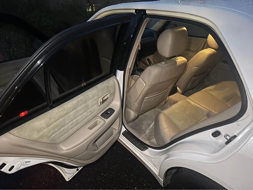 2001 Lexus IS 1st Gen - Image 17 of 19