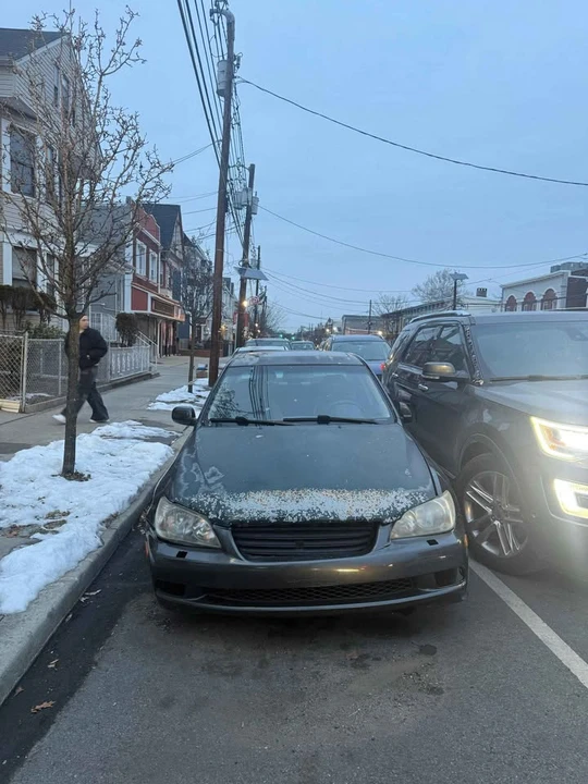 2001 Lexus IS - Image 8 of 11