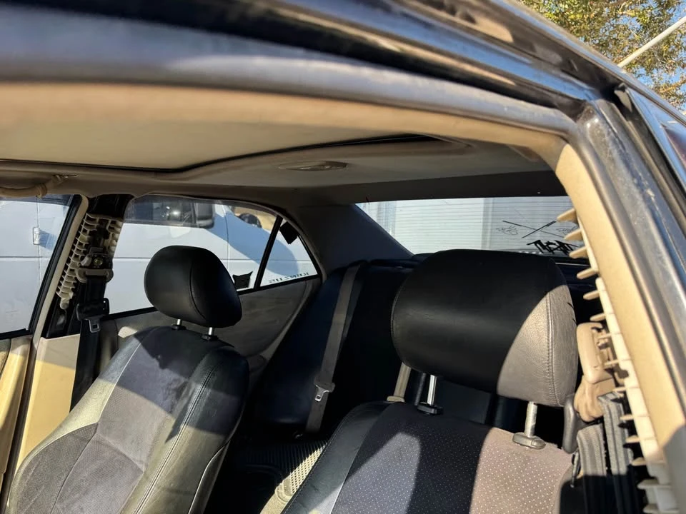 2001 Lexus IS 1st Gen - Image 8 of 9