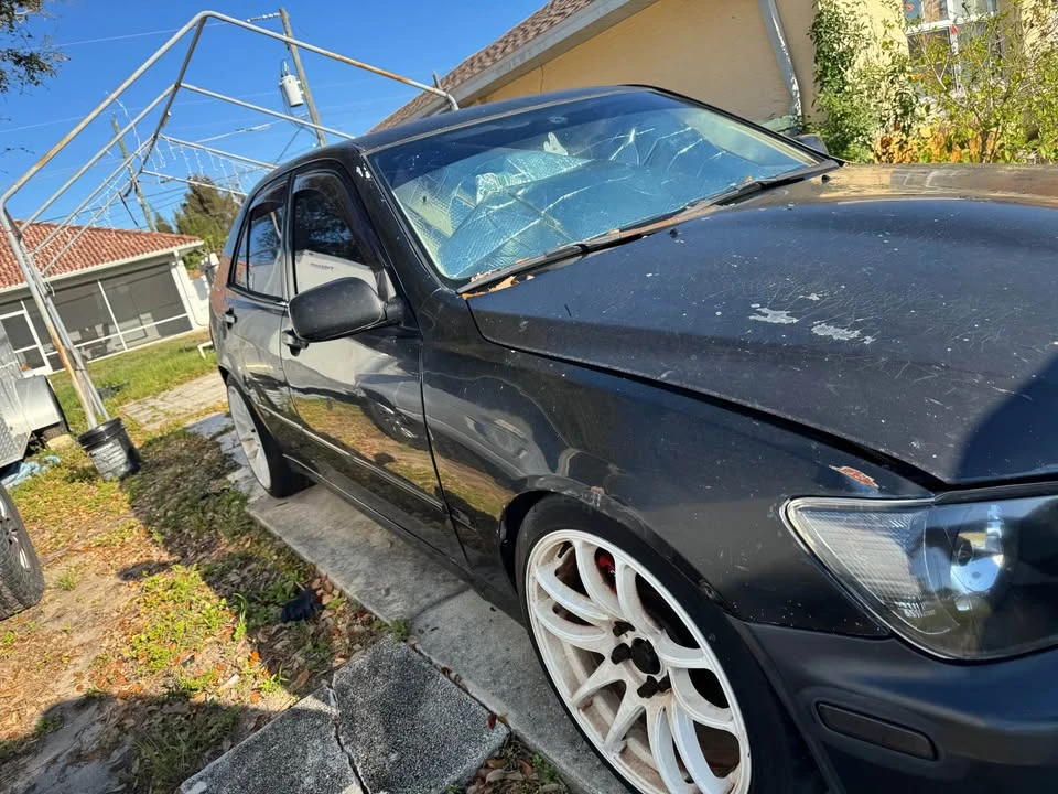 2001 Lexus IS 1st Gen - Image 2 of 9