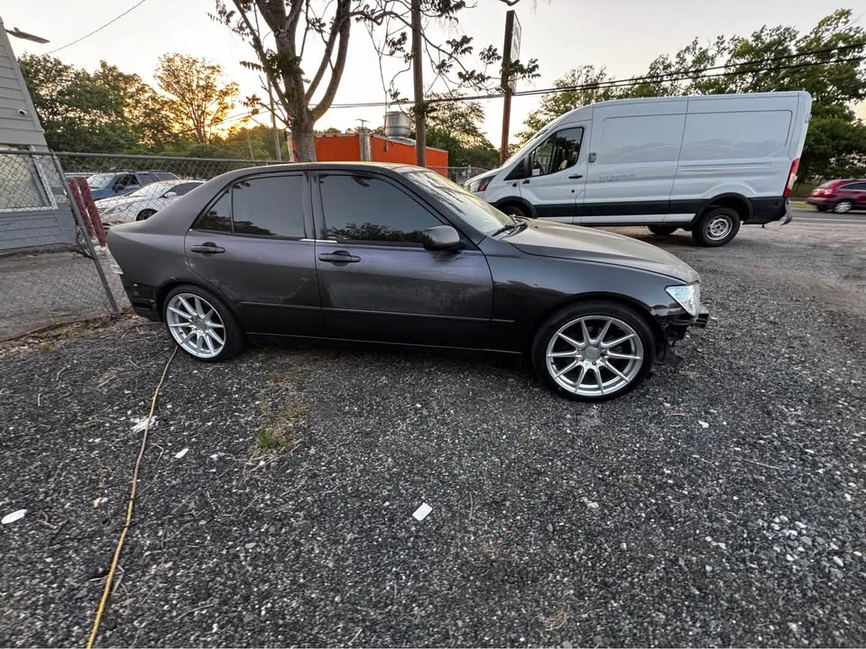 2001 Lexus IS 1st Gen - Image 3 of 5