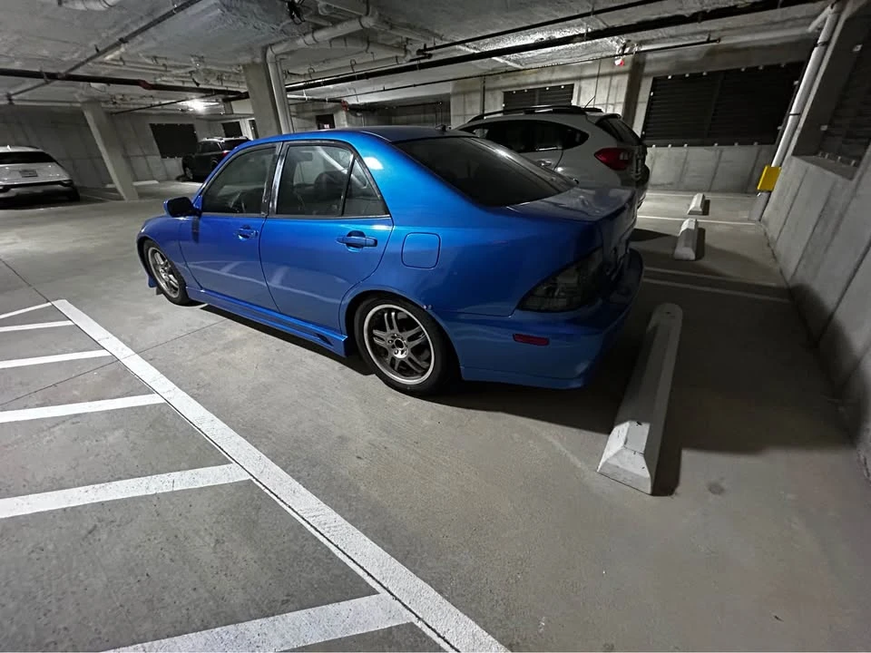 2001 Lexus IS 1st Gen - Image 5 of 10
