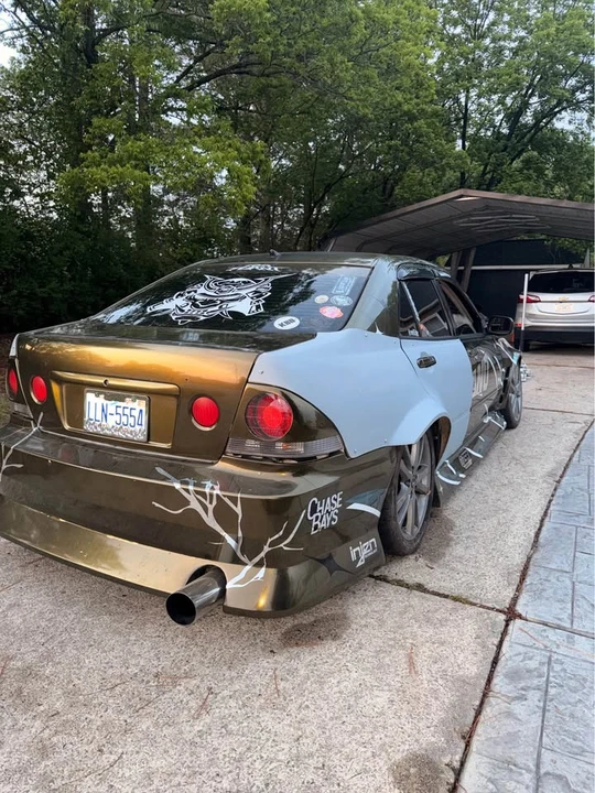2001 Lexus IS 1st Gen - Image 9 of 17