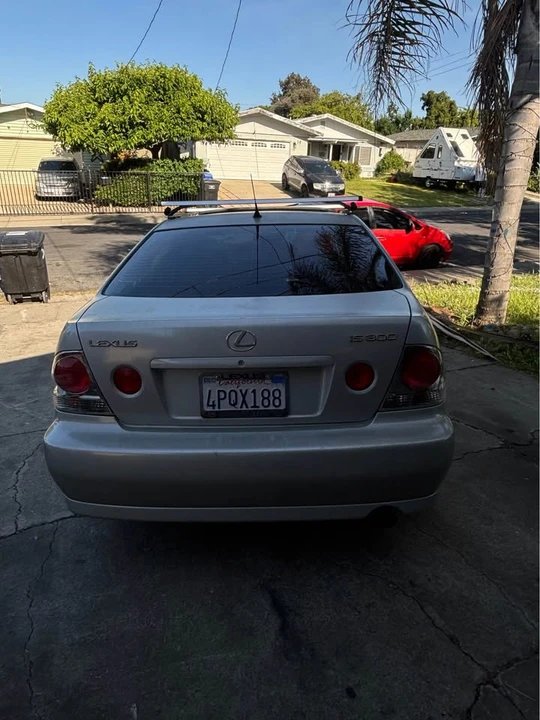 2001 Lexus IS 1st Gen - Image 5 of 7