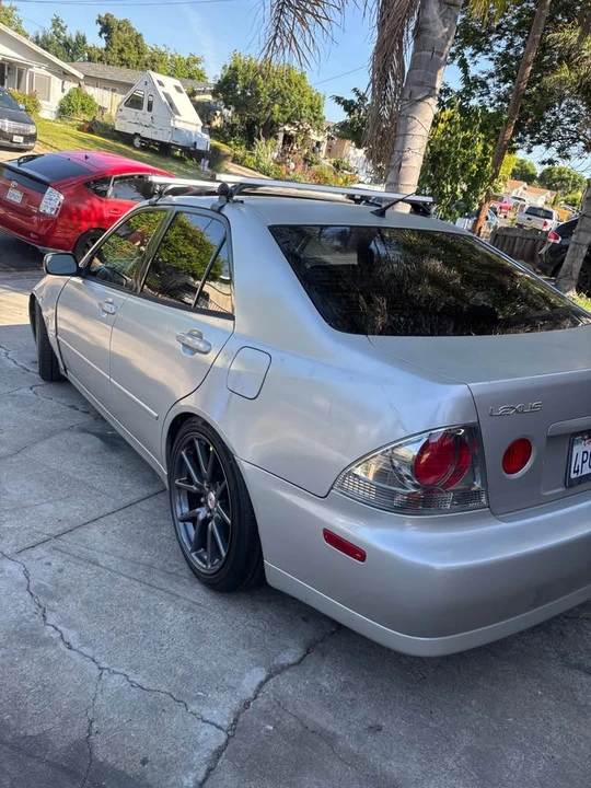 2001 Lexus IS 1st Gen - Image 3 of 7