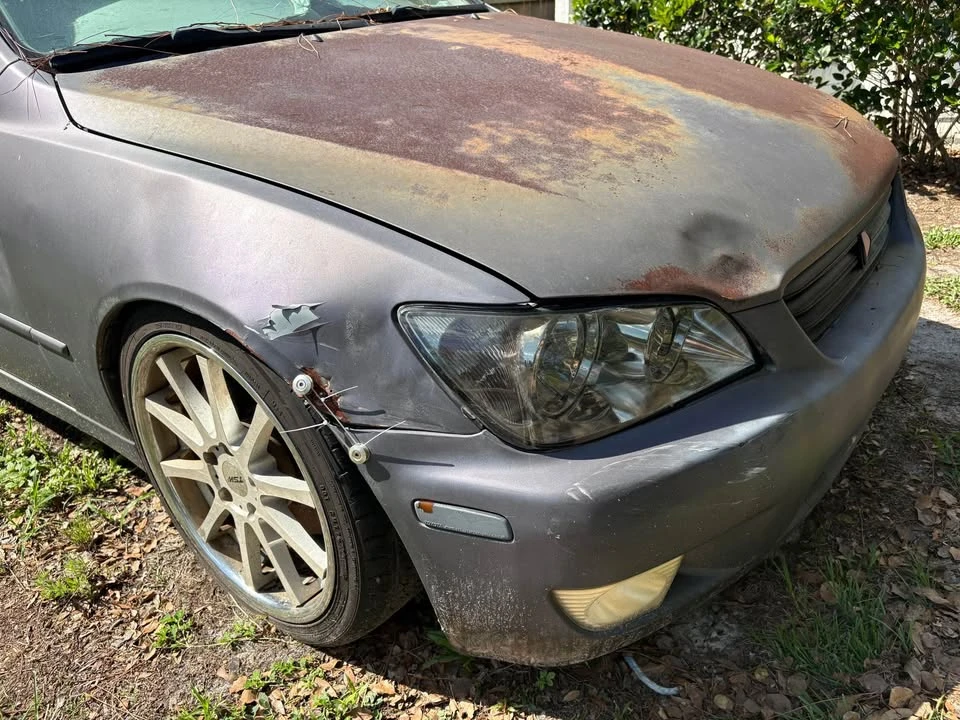 2001 Lexus IS 1st Gen - Image 2 of 3