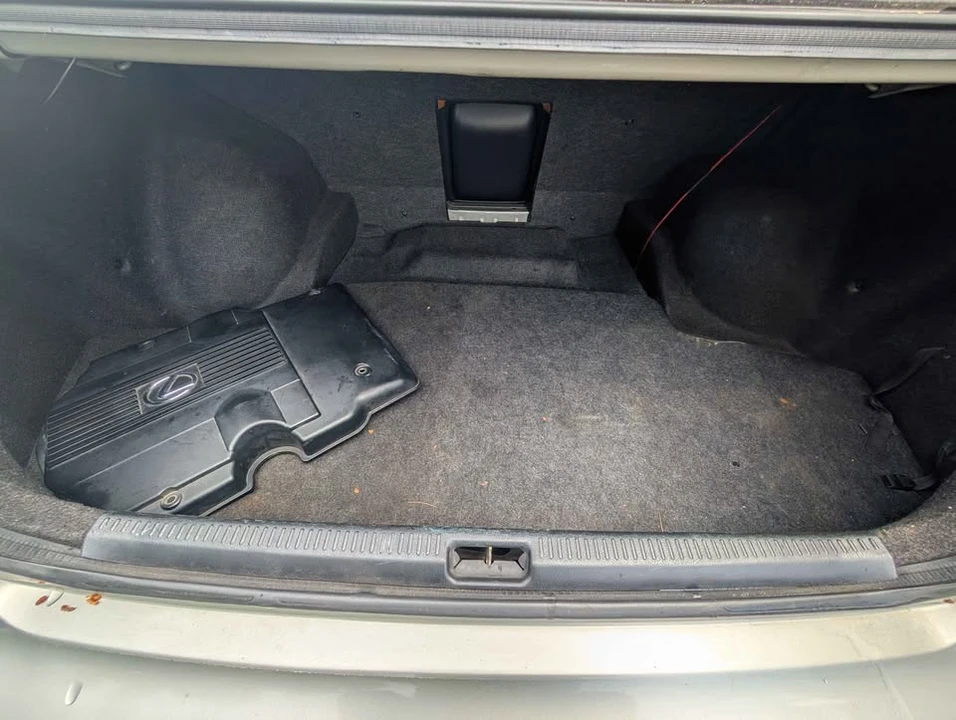 2001 Lexus IS 1st Gen - Image 12 of 15