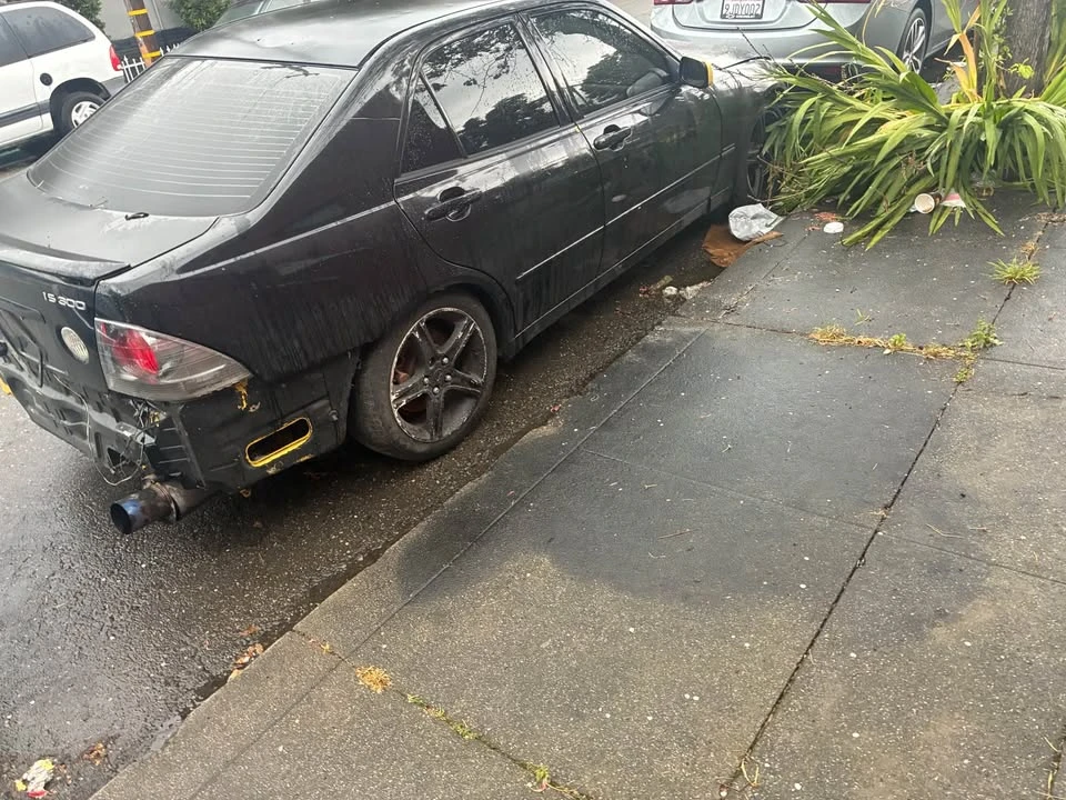 2001 Lexus IS 1st Gen - Image 5 of 8