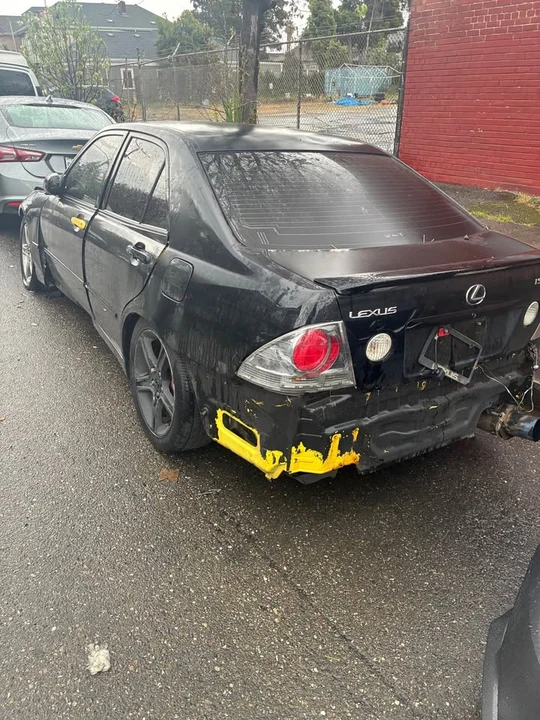 2001 Lexus IS 1st Gen - Image 4 of 8