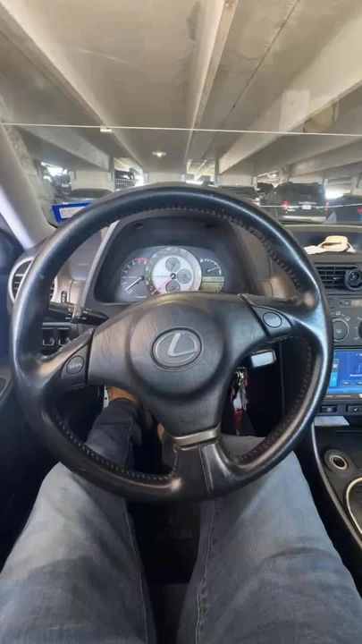2001 Lexus IS 1st Gen - Image 4 of 4