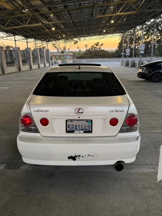 2001 Lexus IS 1st Gen - Image 6 of 13