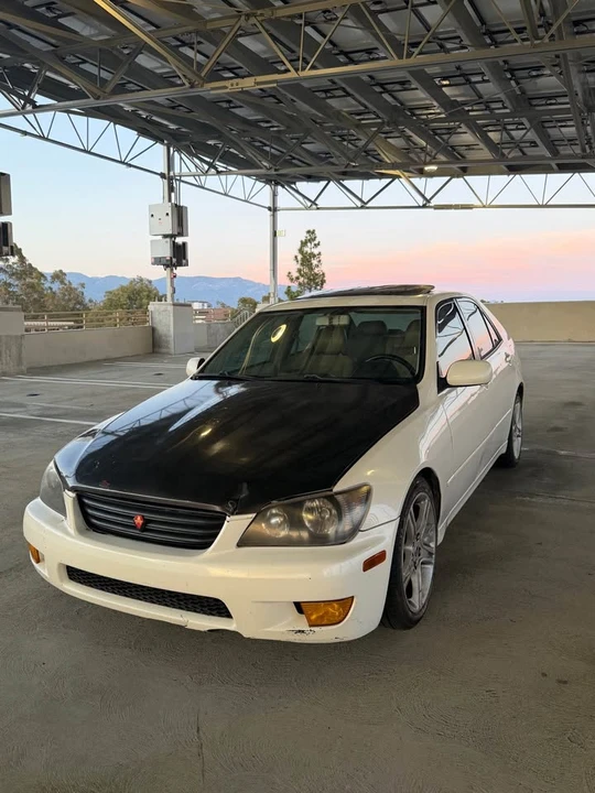 2001 Lexus IS 1st Gen - Image 3 of 13