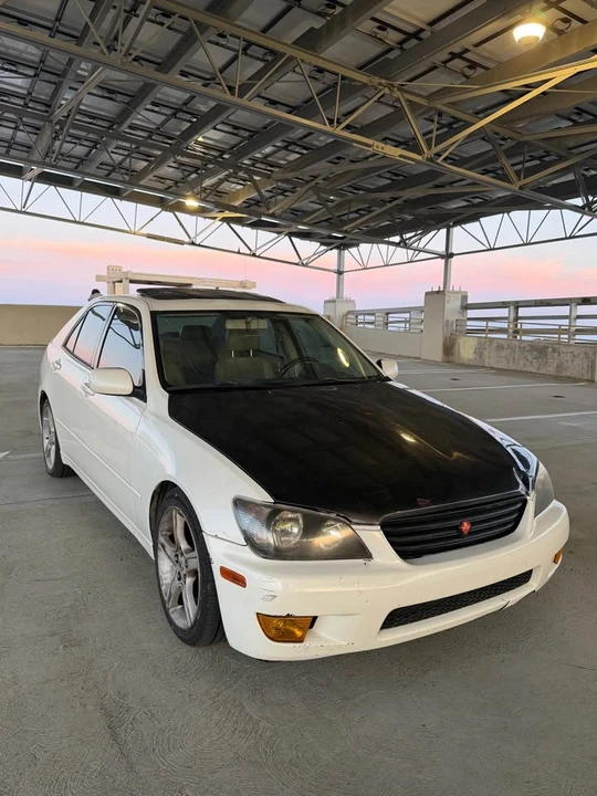 2001 Lexus IS 1st Gen - Image 2 of 13