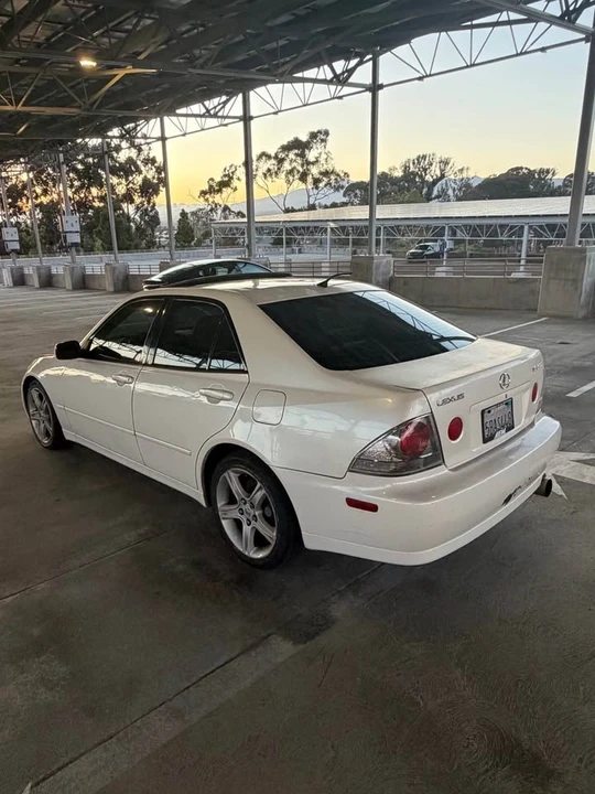 2001 Lexus IS 1st Gen - Image 7 of 13