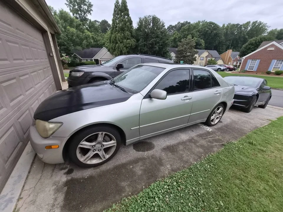 2001 Lexus IS 1st Gen - Image 2 of 10