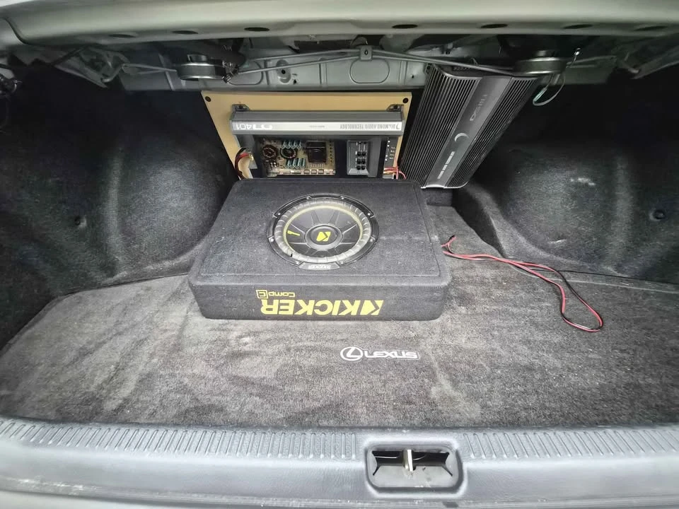 2001 Lexus IS 1st Gen - Image 8 of 10