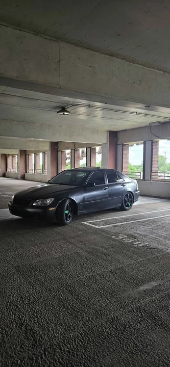 2001 Lexus IS 1st Gen - Image 9 of 20