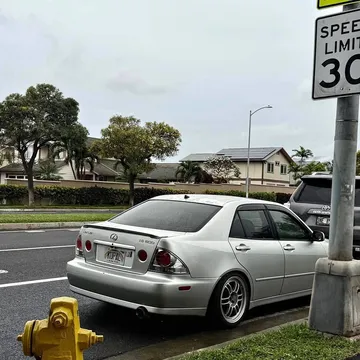 2001 Lexus IS 300 Sedan 4D