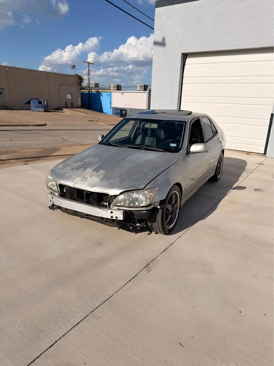 2001 Lexus IS 1st Gen - Image 2 of 11