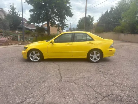 2001 Lexus IS 300 Sedan 4D