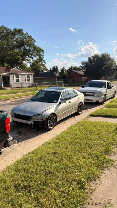 2001 Lexus IS 1st Gen - Image 10 of 11