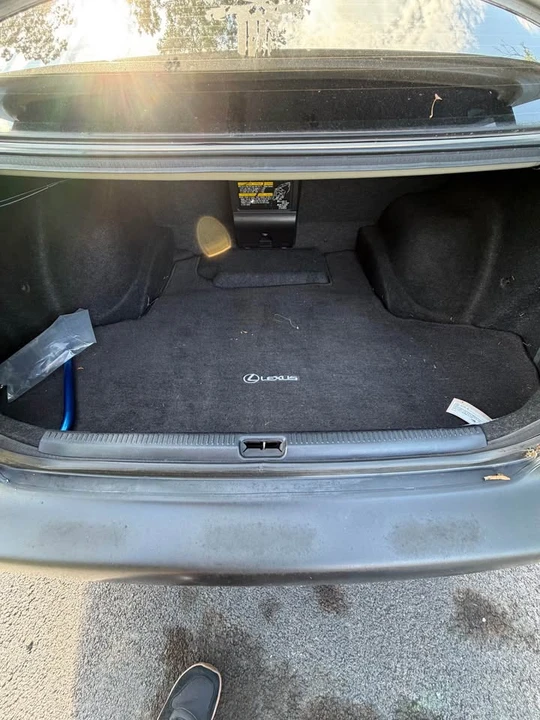 2001 Lexus IS 1st Gen - Image 15 of 15