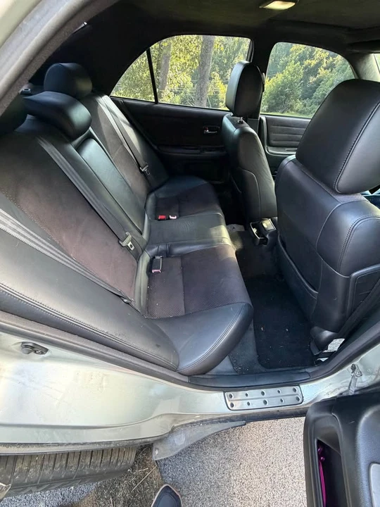 2001 Lexus IS 1st Gen - Image 14 of 15