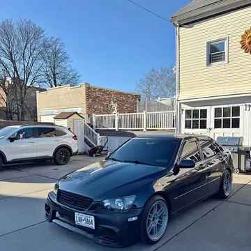 2001 Lexus IS 300 Sedan 4D