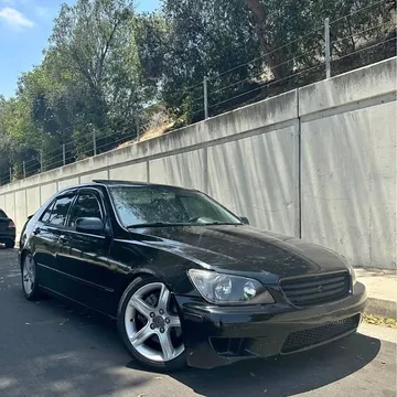 2001 Lexus IS 300