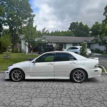 2001 Lexus IS 300 Sedan 4D