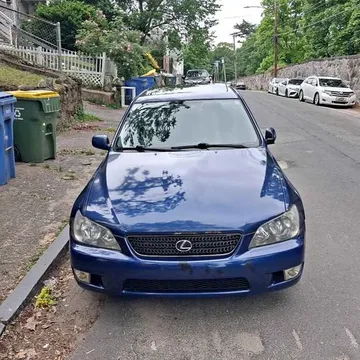 2001 Lexus IS 300 Sedan 4D