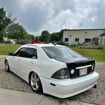 2001 Lexus IS 300 Sedan 4D