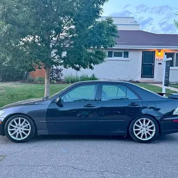 2001 Lexus IS 300 Sedan 4D