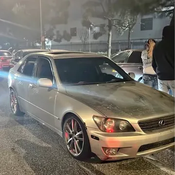 2001 Lexus IS 300 Sedan 4D
