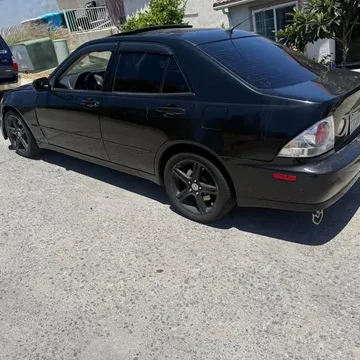 2001 Lexus IS 300 Sedan 4D
