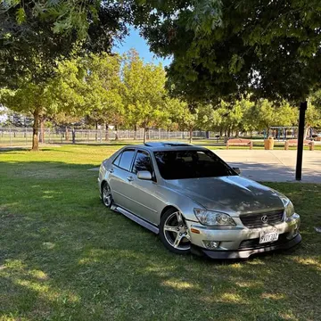 2001 Lexus IS 300 Sedan 4D