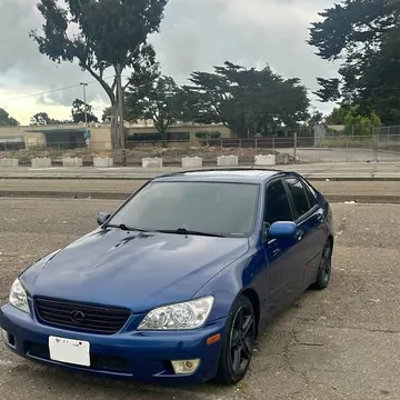 2001 Lexus IS 300 Sedan 4D