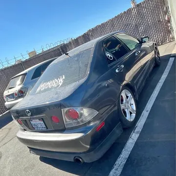 2001 Lexus IS 300 Sedan 4D