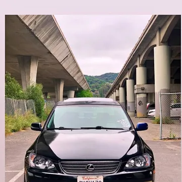 2001 Lexus IS 300 Sedan 4D