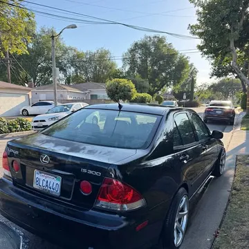2001 Lexus IS 300 Sedan 4D