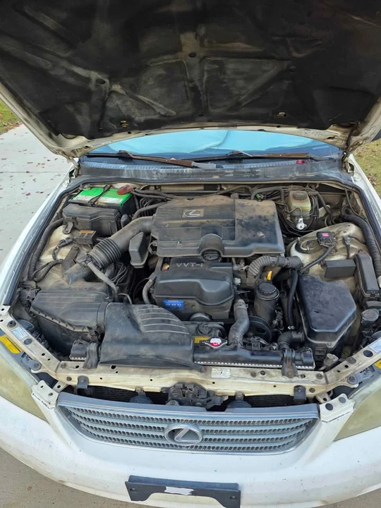 2001 Lexus IS 1st Gen - Image 5 of 5