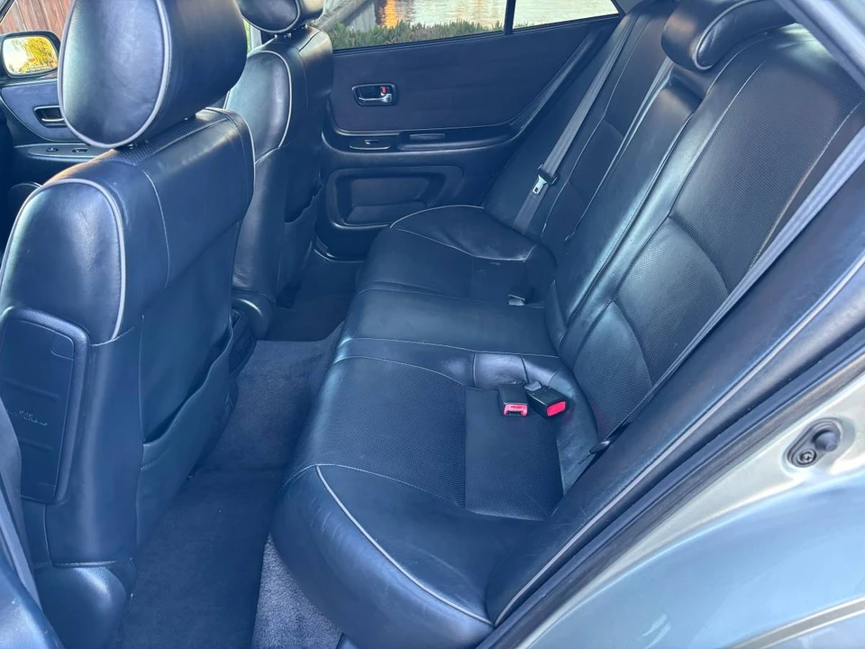 2001 Lexus IS 1st Gen - Image 10 of 11