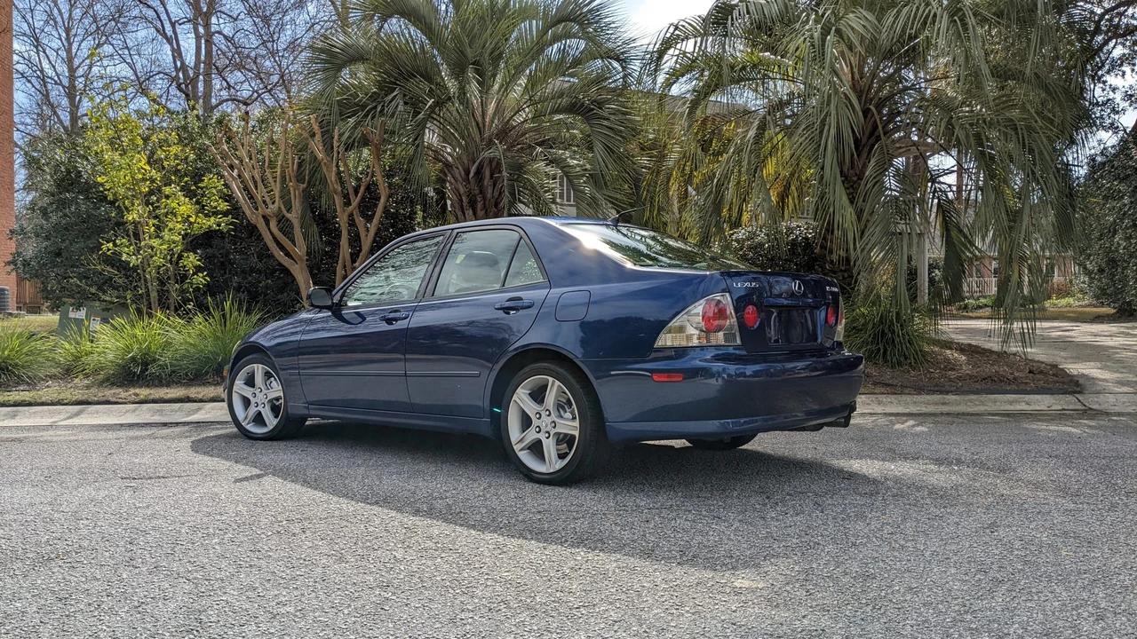 2001 Lexus IS 1st Gen - Image 31 of 31