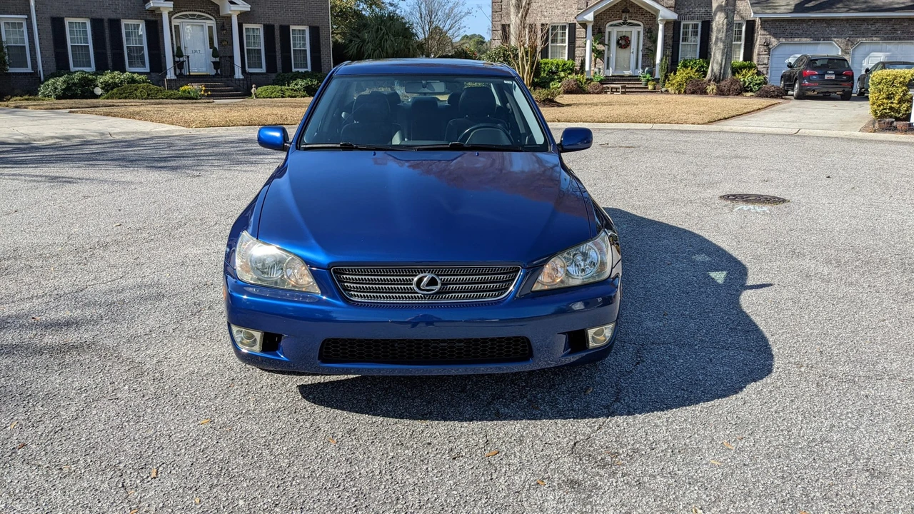 2001 Lexus IS 1st Gen - Image 22 of 31