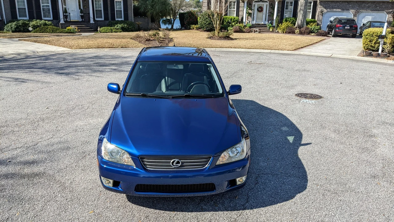 2001 Lexus IS 1st Gen - Image 23 of 31