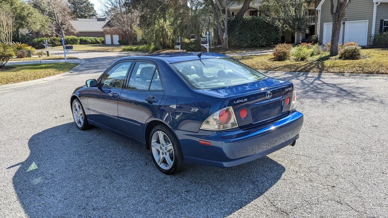 2001 Lexus IS 1st Gen - Image 8 of 31