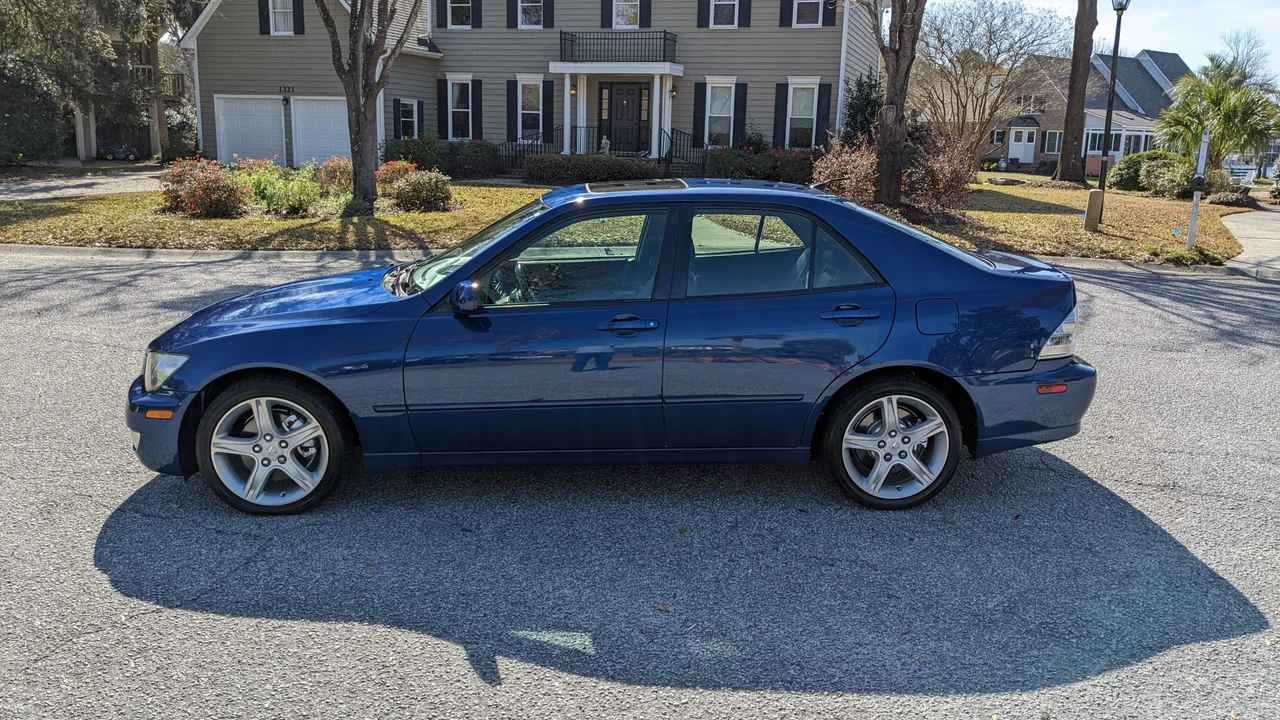 2001 Lexus IS 1st Gen - Image 6 of 31