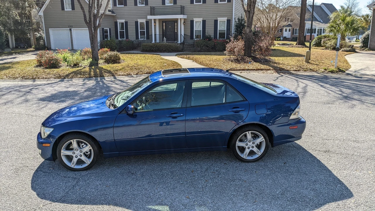 2001 Lexus IS 1st Gen - Image 4 of 31