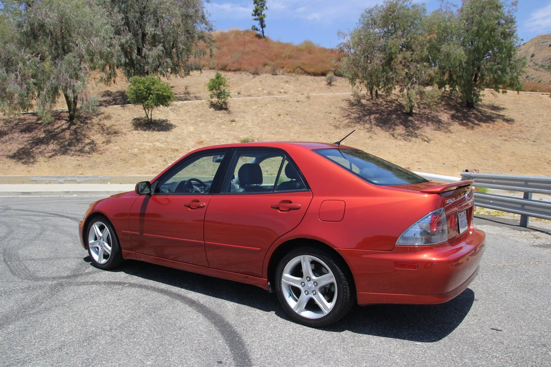 2001 Lexus IS 1st Gen - Image 29 of 31